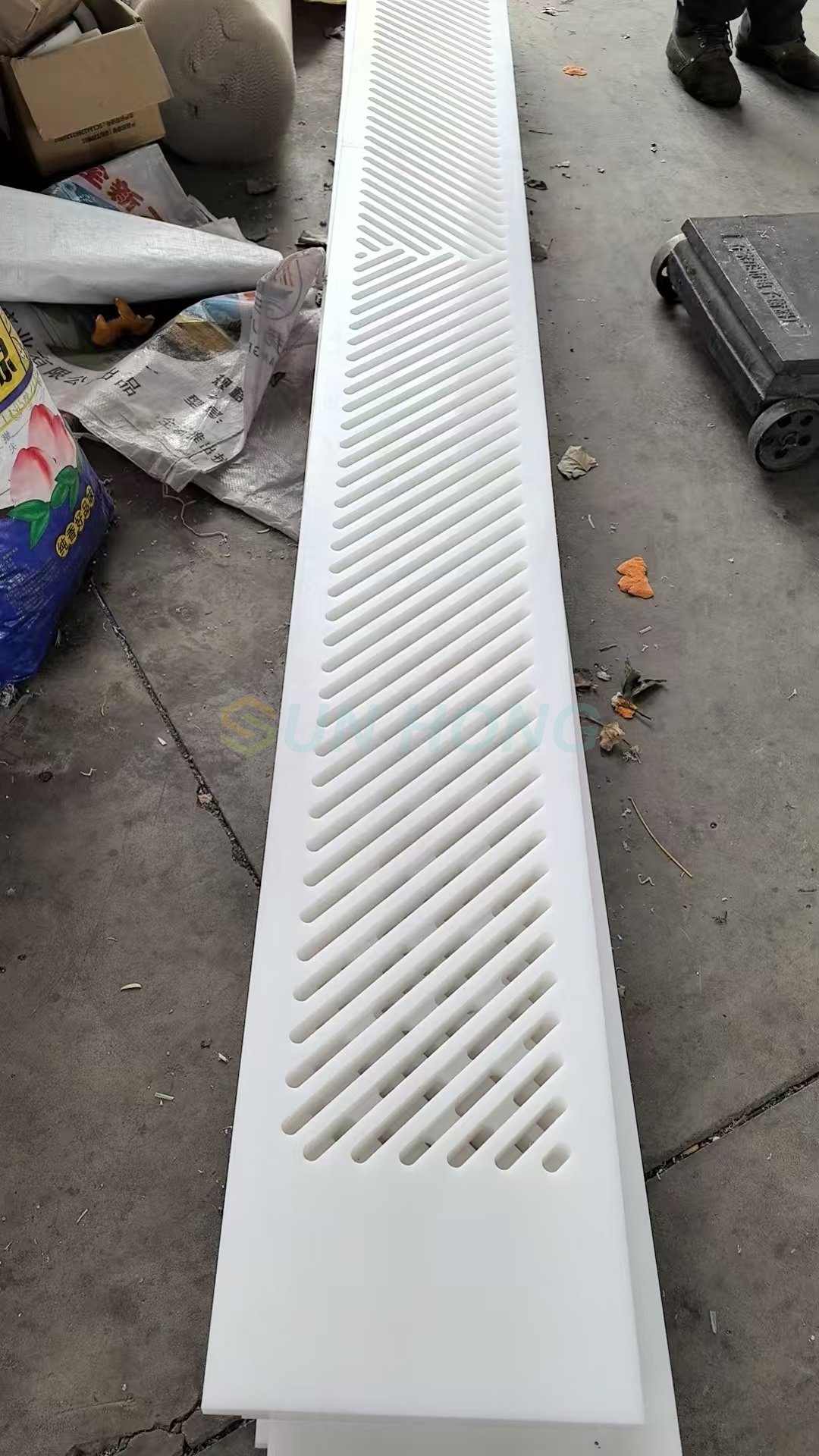 Penutup kotak sedutan UHMWPE