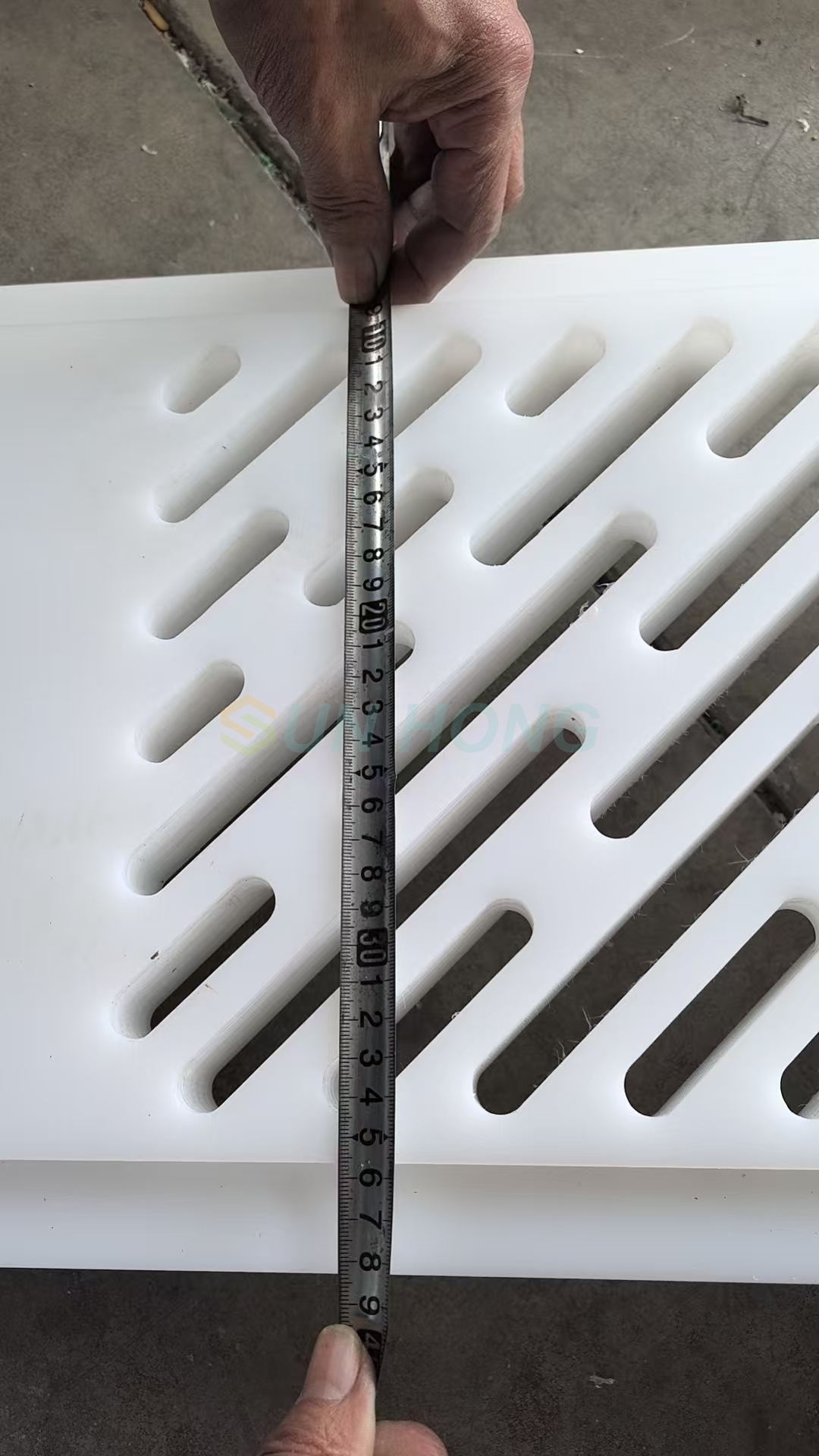 Penutup kotak sedutan UHMWPE