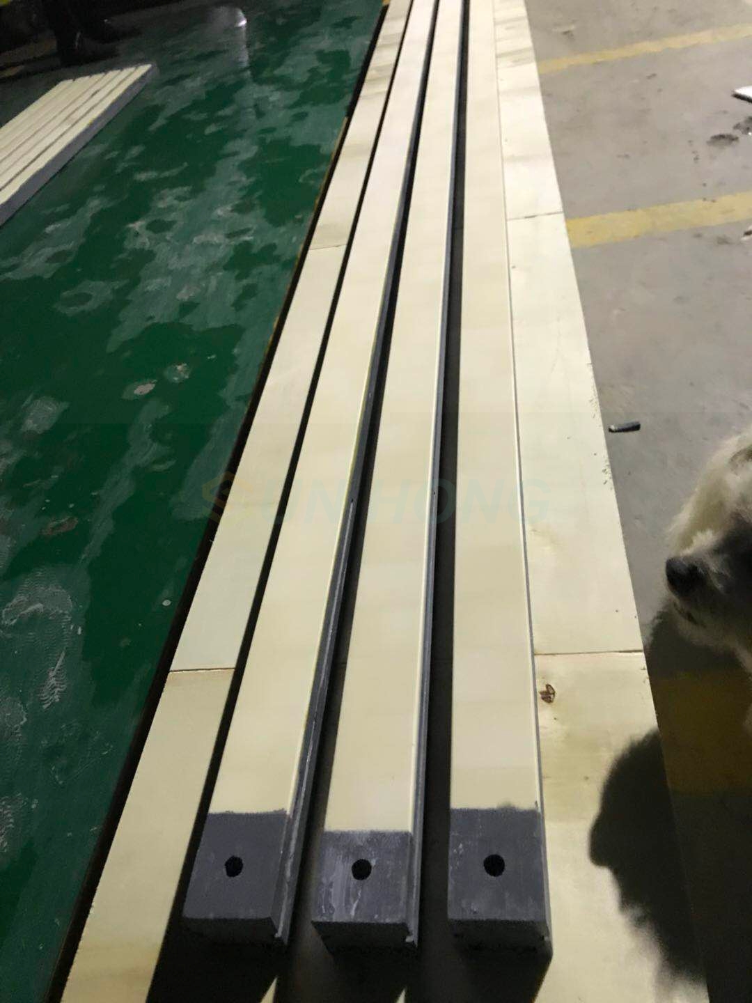 penutup kotak sedutan seramik